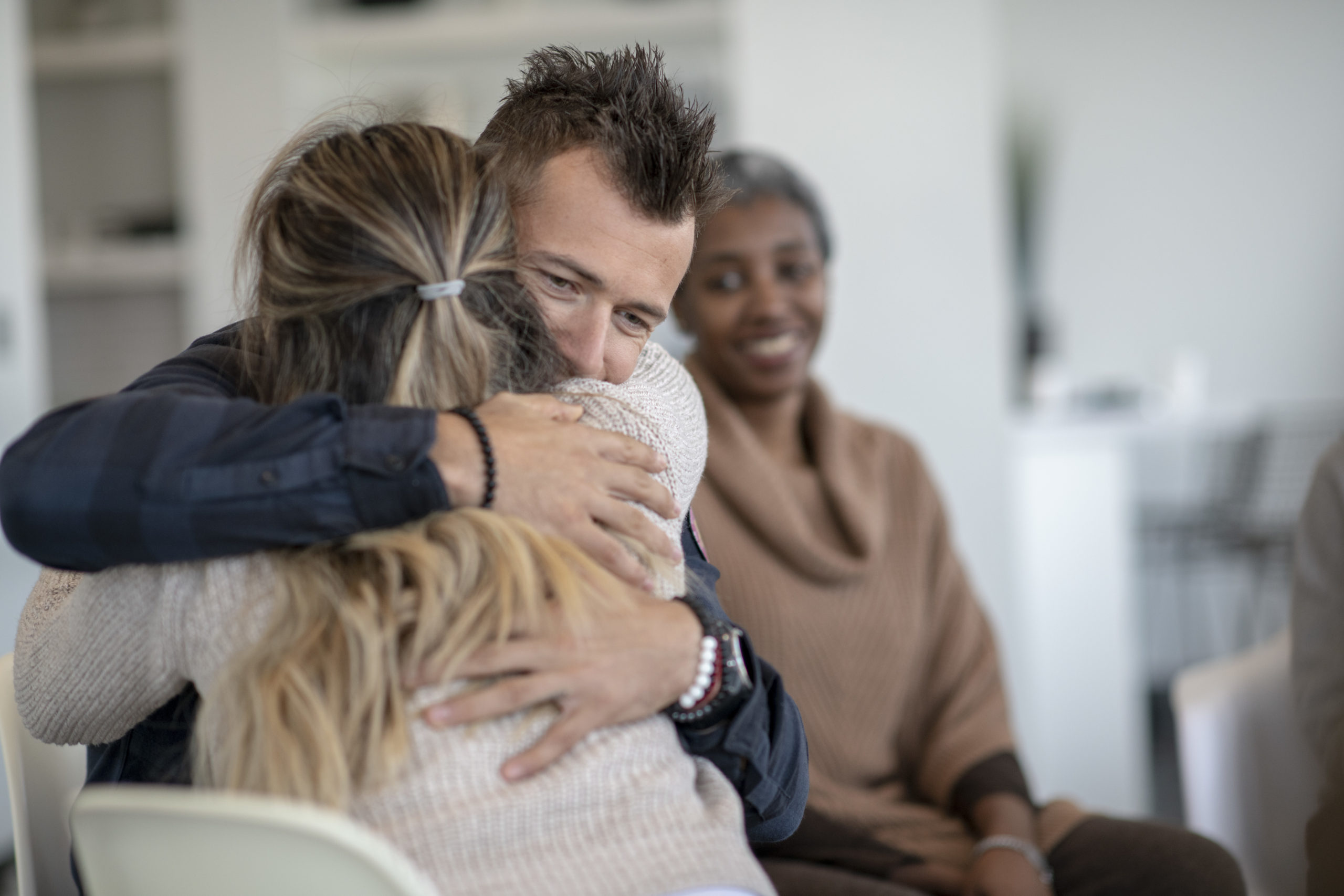 Showing family support in group substance therapy